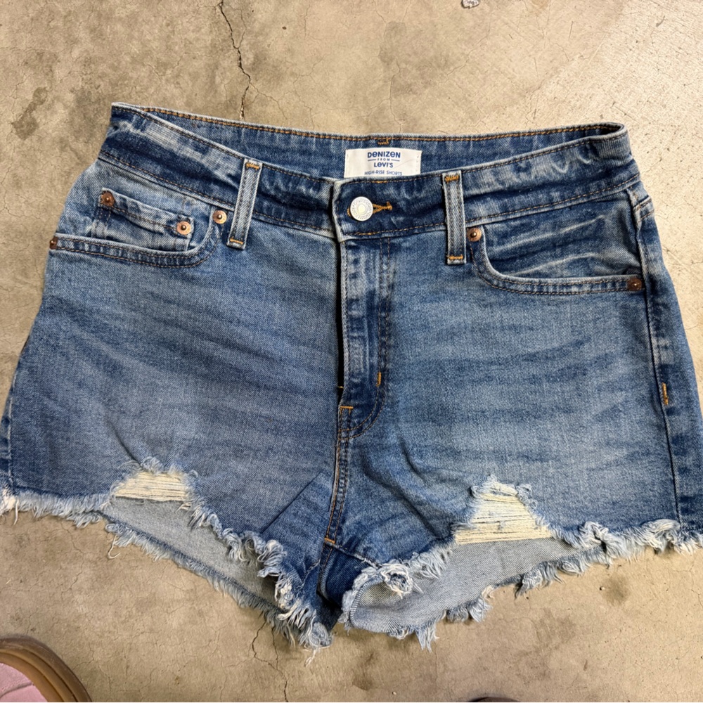 Denim Distressed Frayed Hem Women’s Shorts - Blue